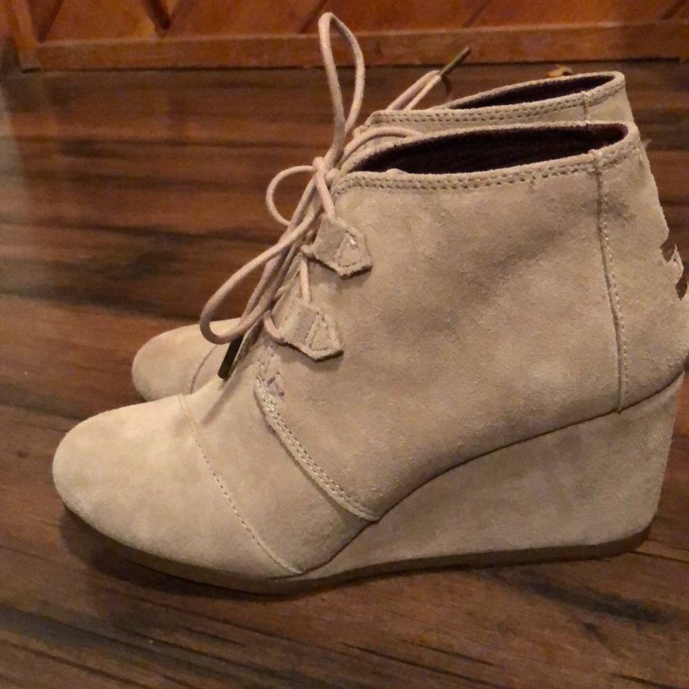 Toms wedge booties